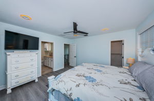 Primary Bedroom 1b