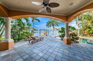 Lanai 1
