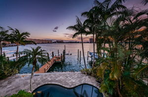 Living Room Balcony View10