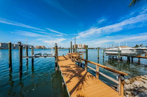 Dock 1