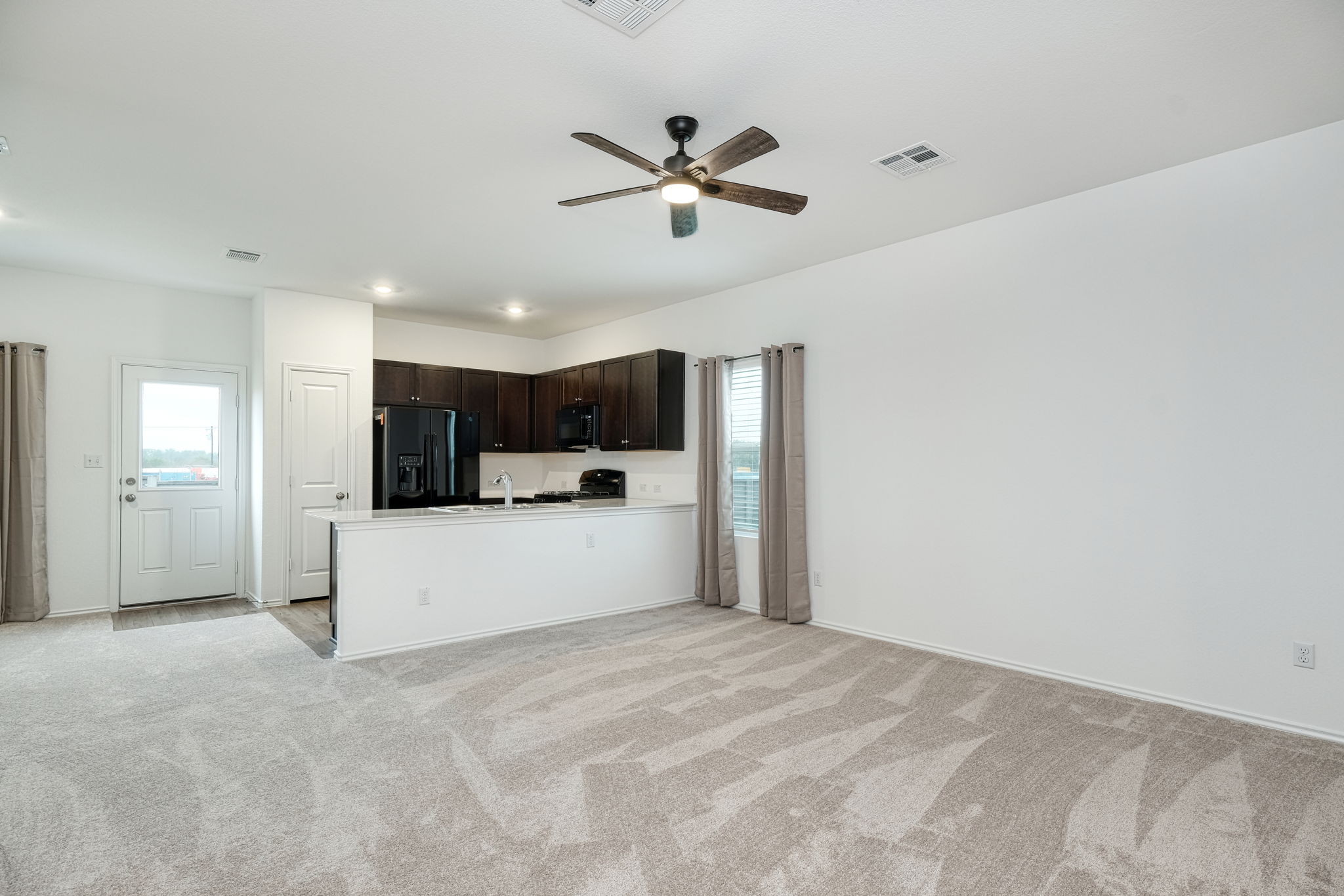 Living/Kitchen