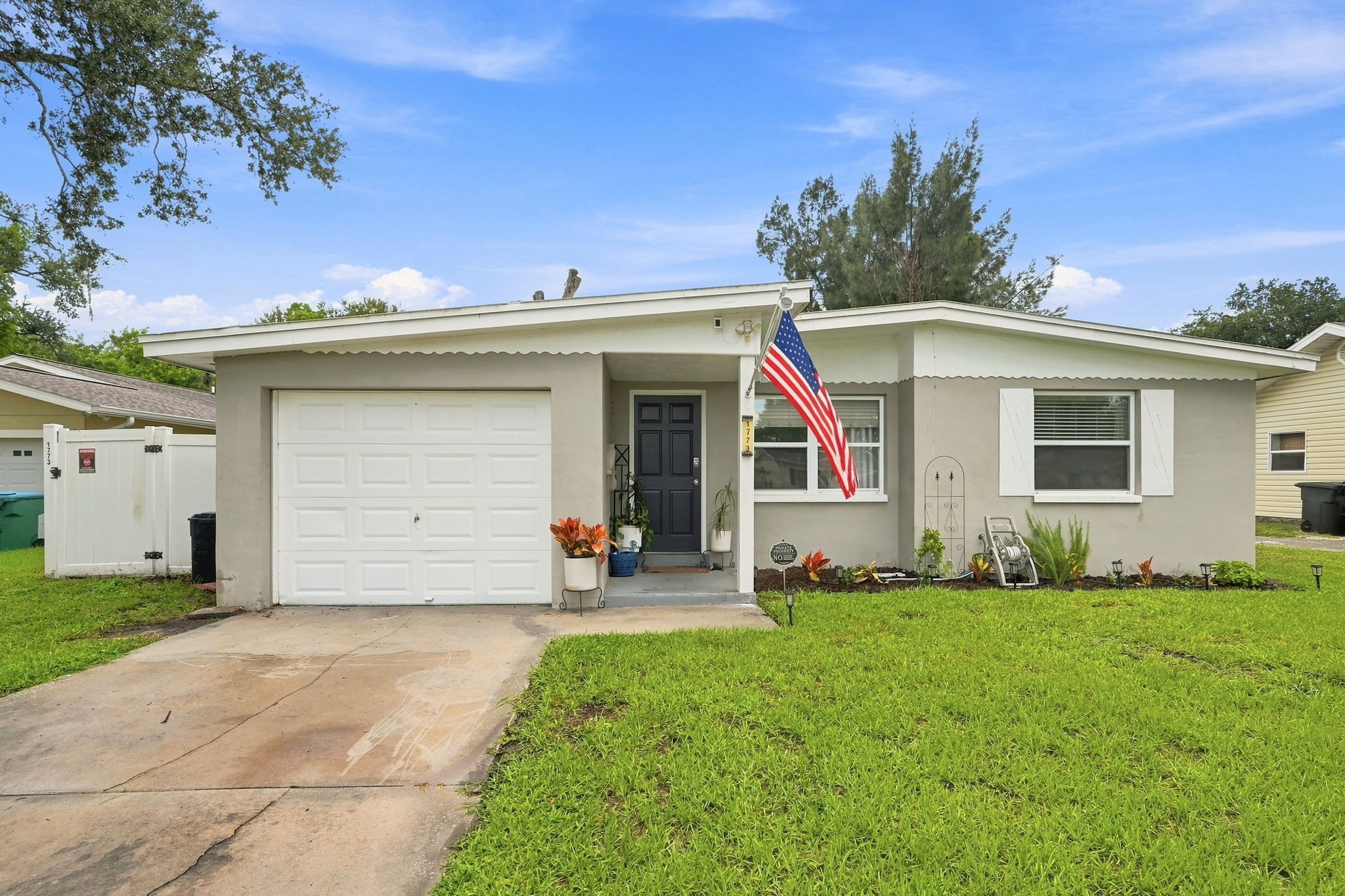 Front Exterior8