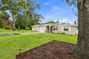 Front Exterior6