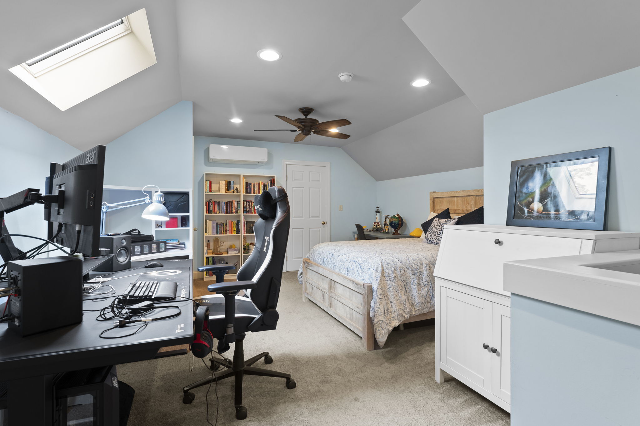 Bedroom 5 - Third Floor
