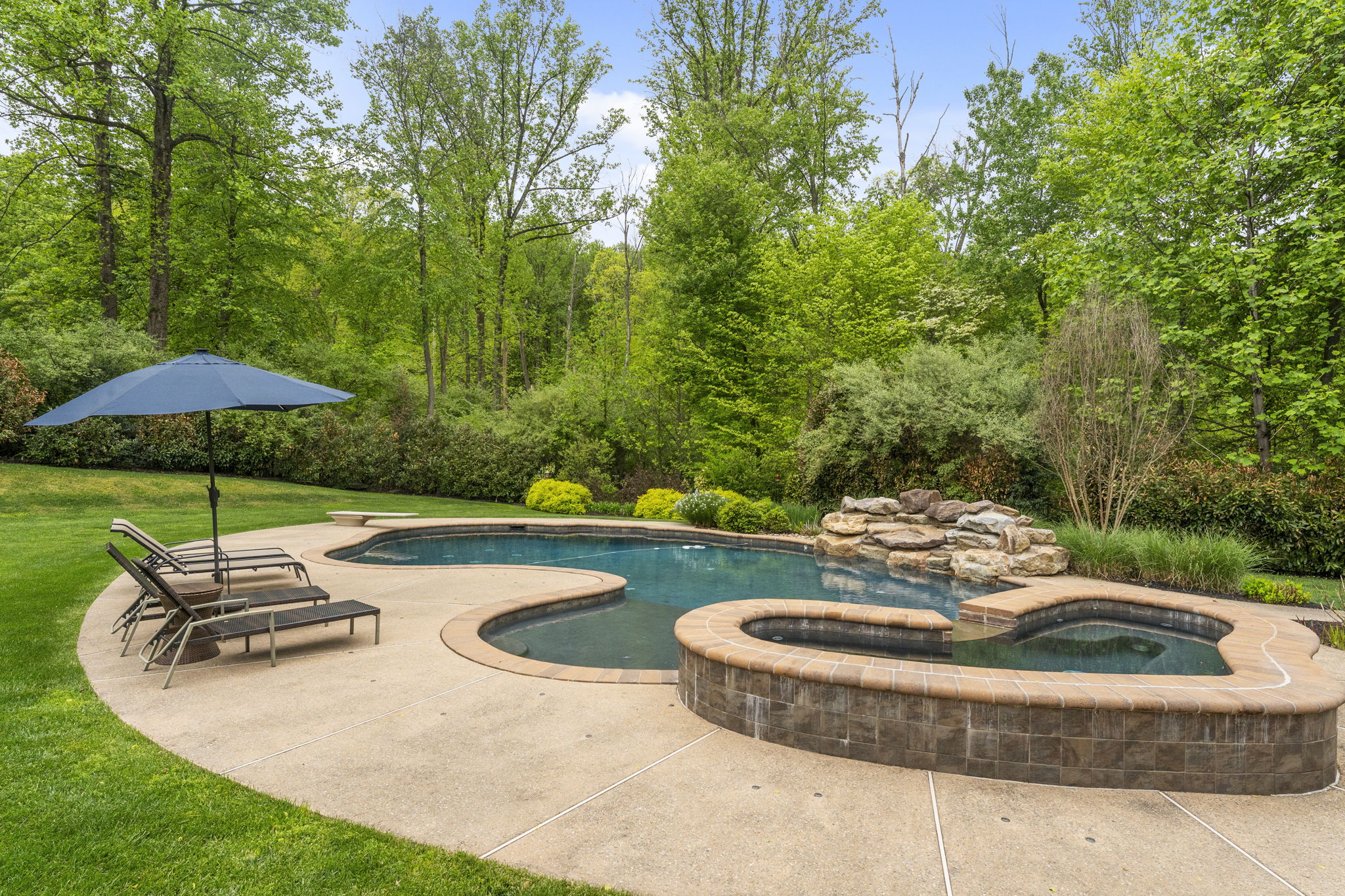 In-Ground Heated Pool/Spa