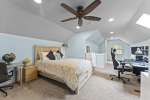 Bedroom 5 - Third Floor