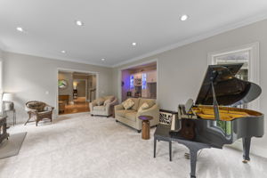 Lounge/Bar/Formal Living Room