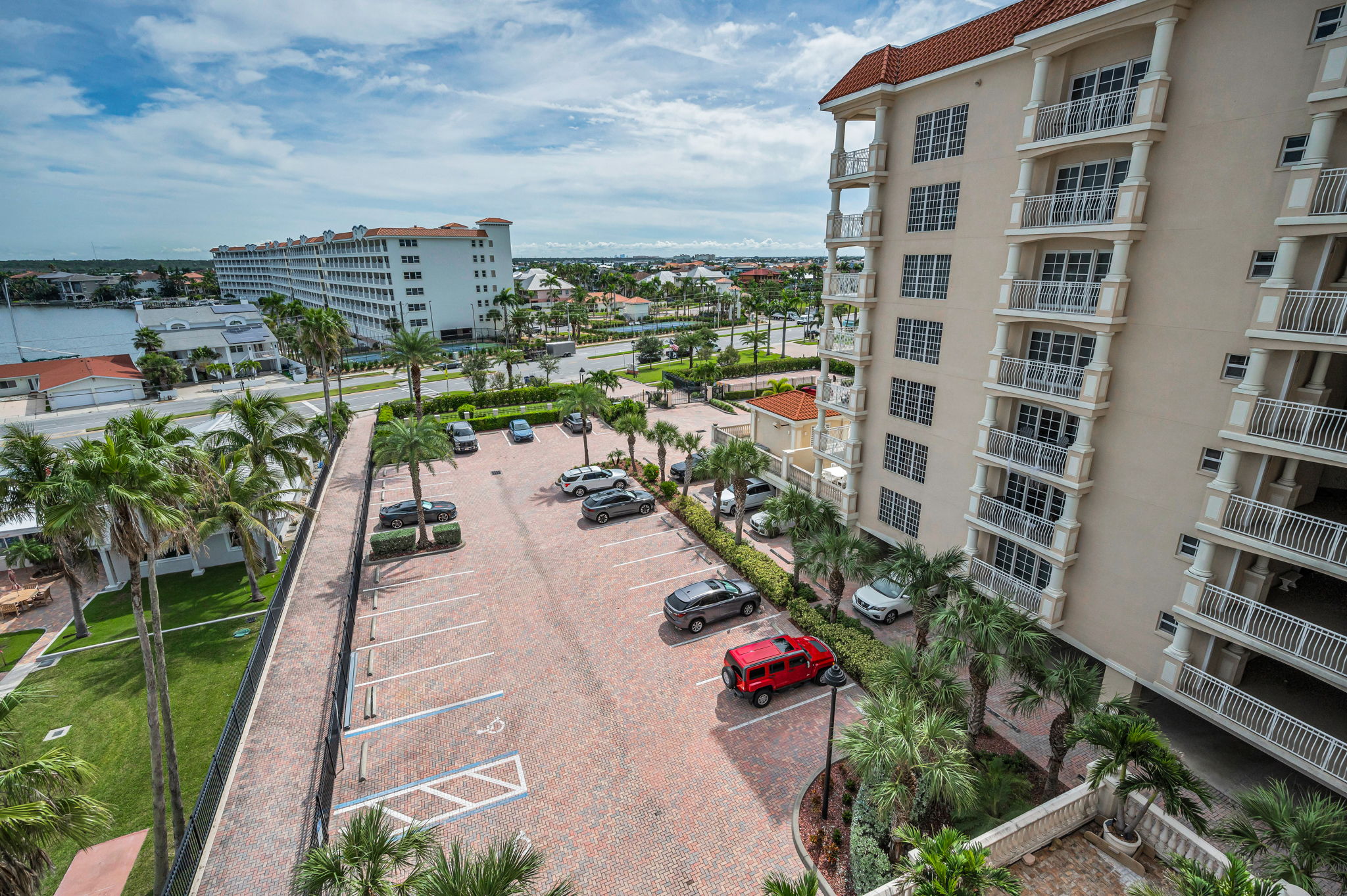 Guest Bedroom Balconies-1 View2
