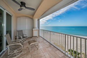 Primary Bedroom Balcony1b