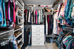 Primary Bedroom Walk-in Closet1
