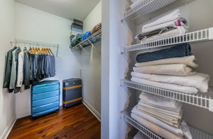 Guest Bedroom2 Closet