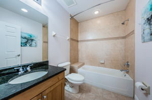 Guest Bathroom2