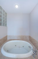 Master Bathroom1b