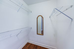 Master Bedroom Walk-in Closet1