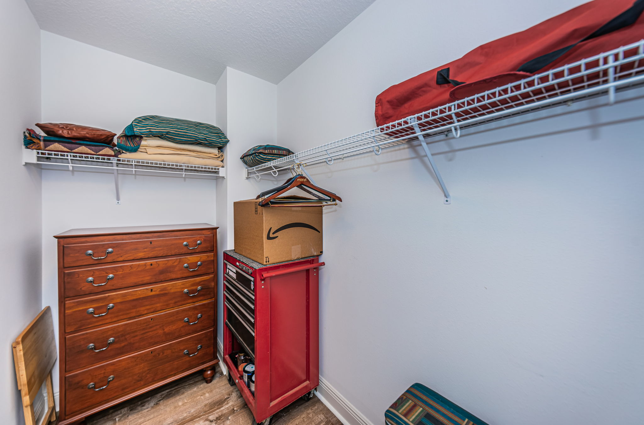 Guest Bedroom2 Closet