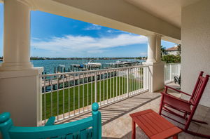 BALCONY ACCESS - MASTER BEDROOM S