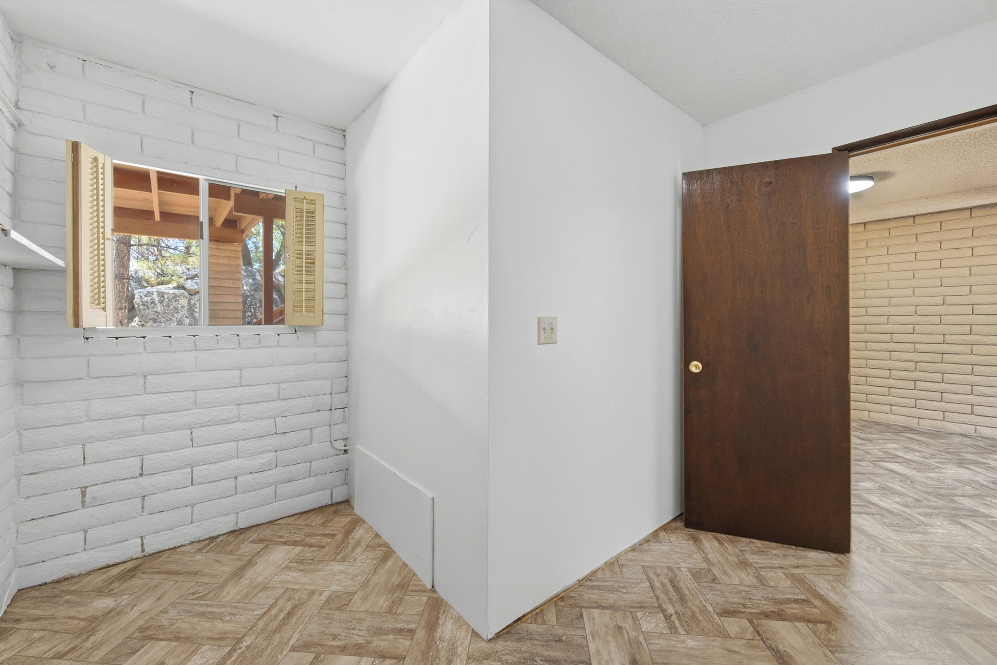 LL Laundry Room