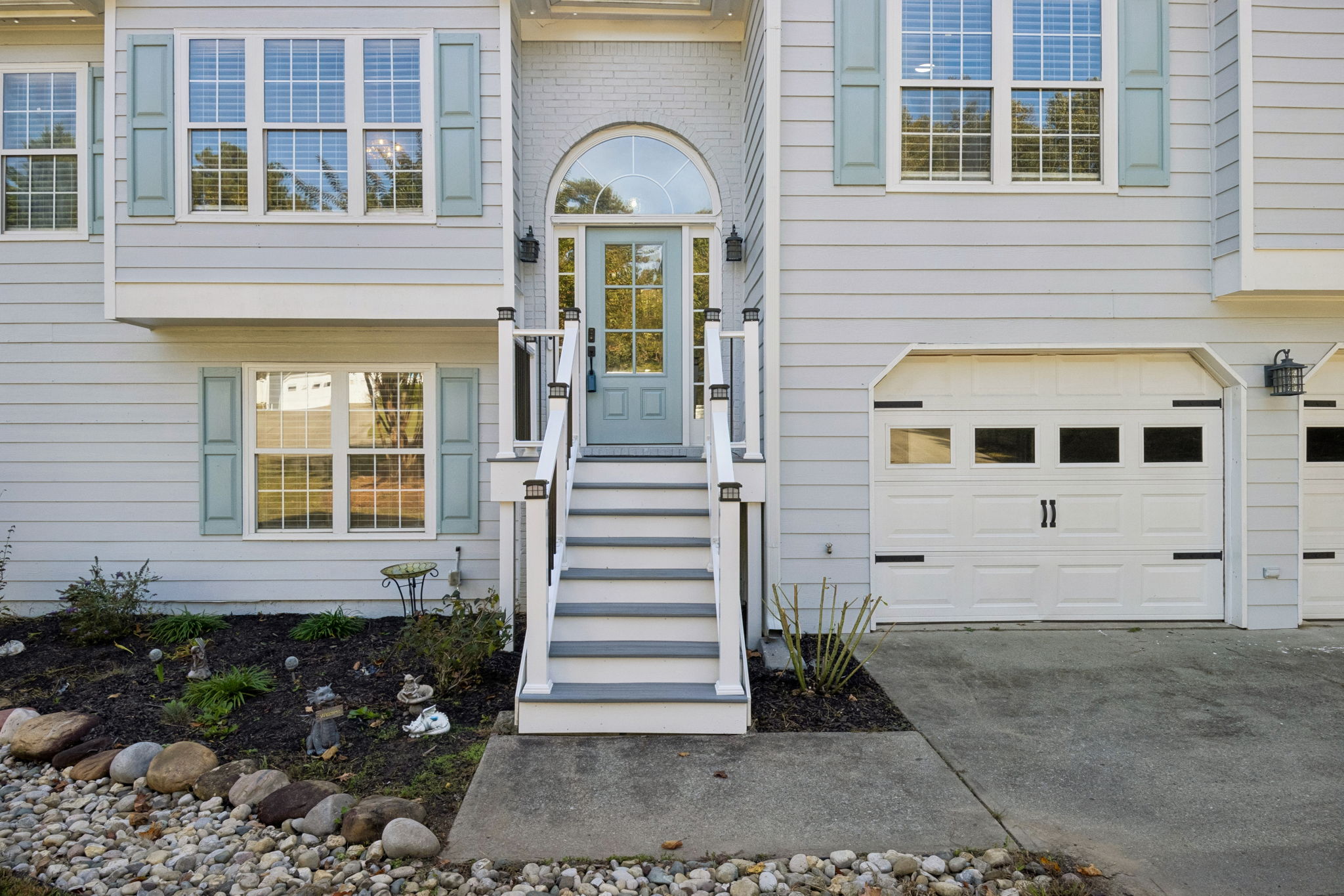Front Entry Detail
