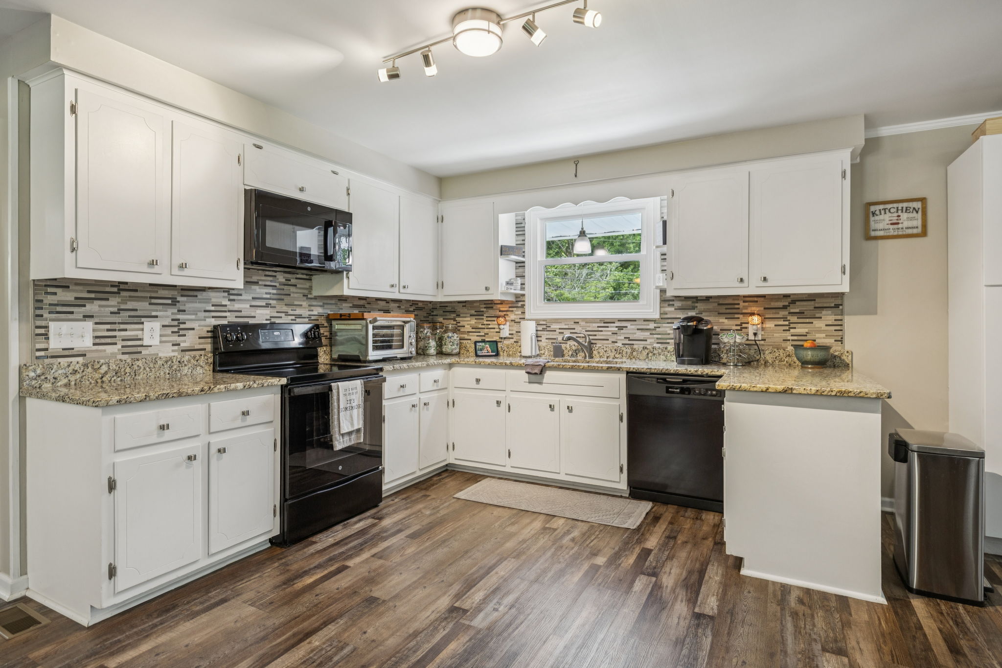 1776 7 Mile Ferry Rd -  031