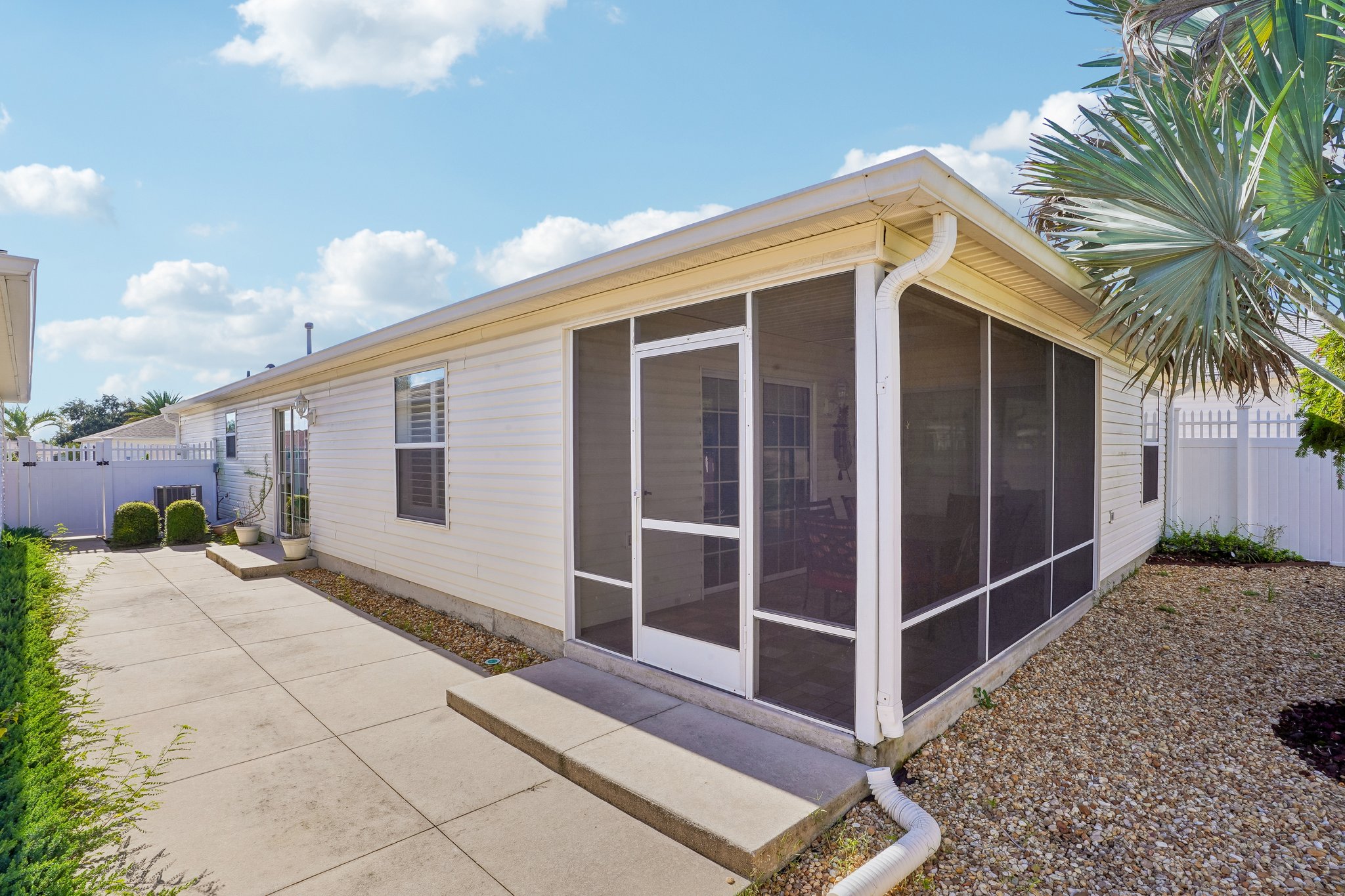 SE 84th Peyton Ct-S1109-030.jpg