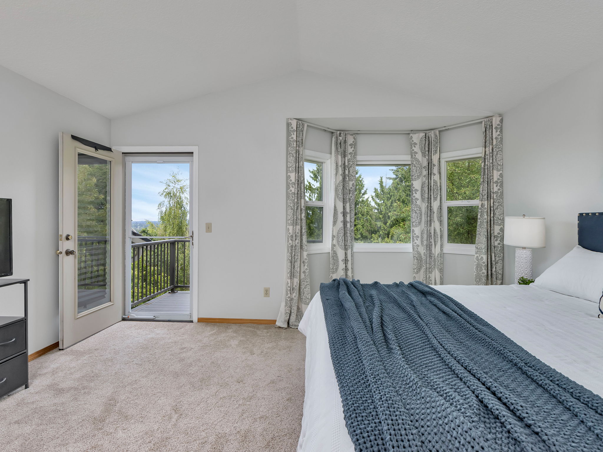  Photo 32