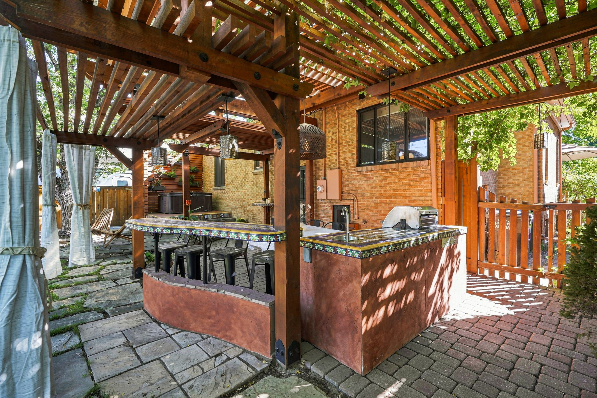  Photo 15