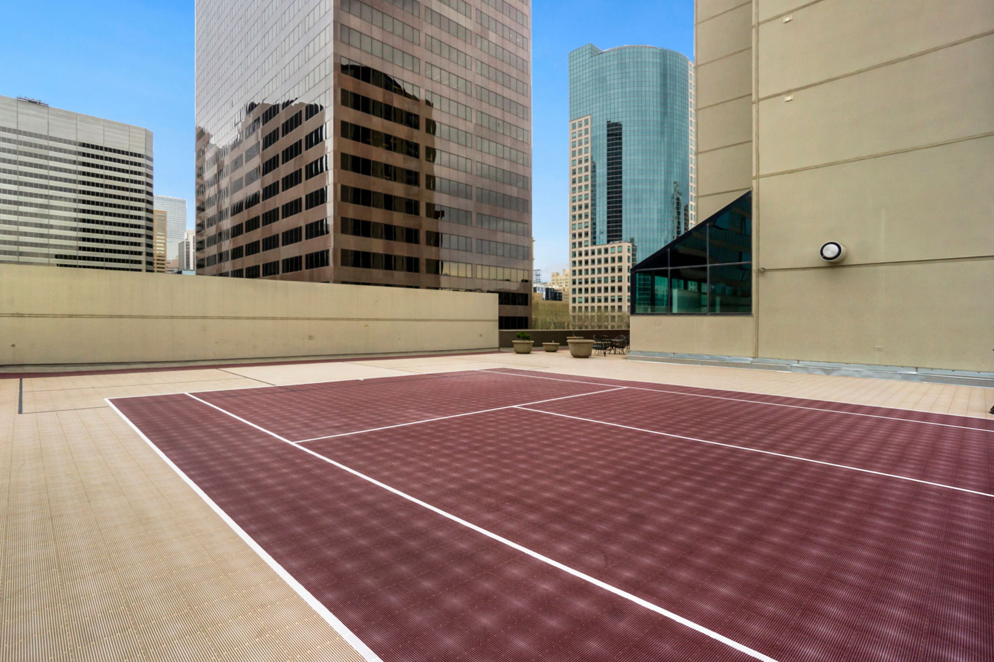 Rooftop Tennis court/Basketball court