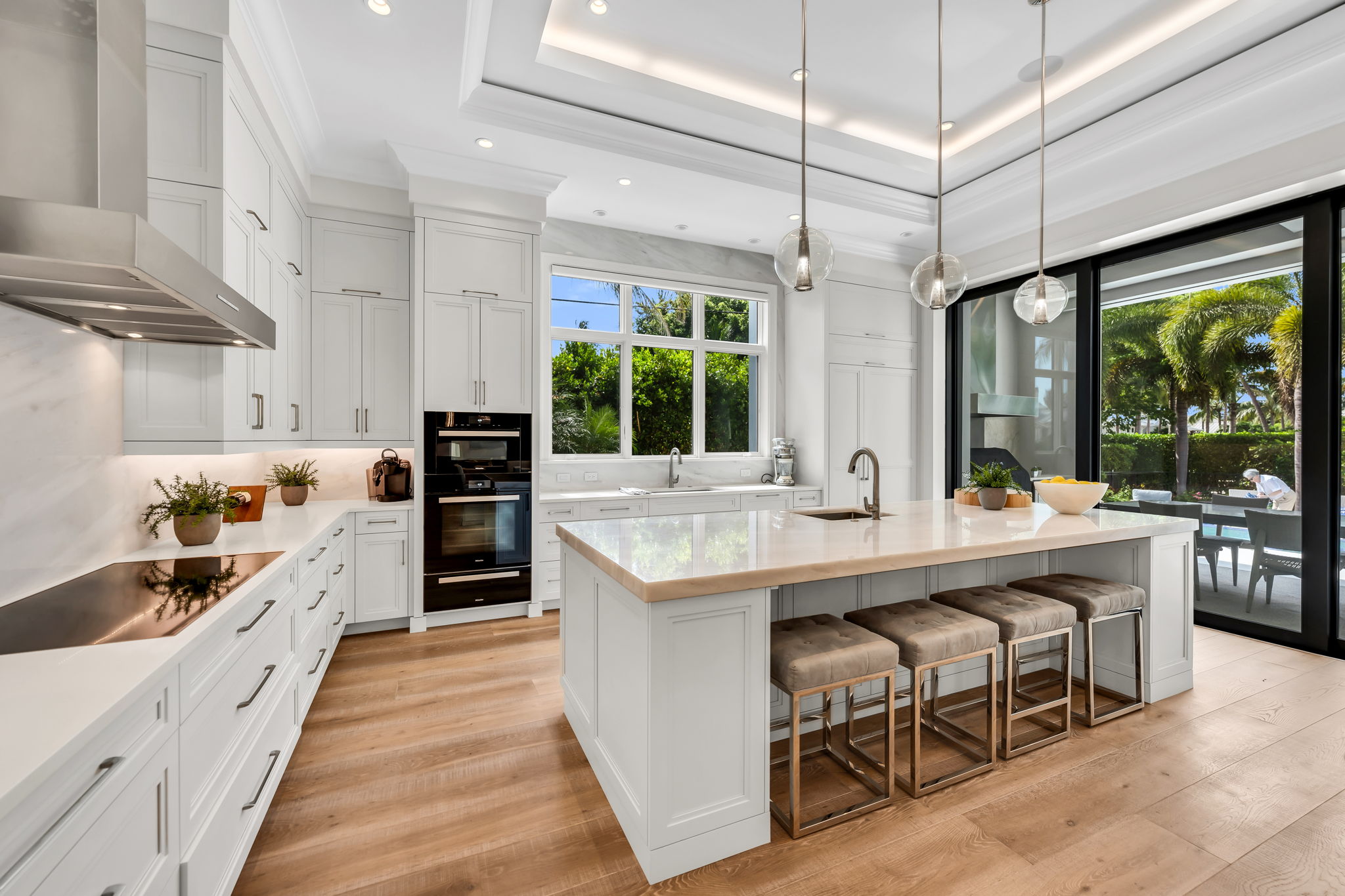 Breakfast Bar - Kitchen