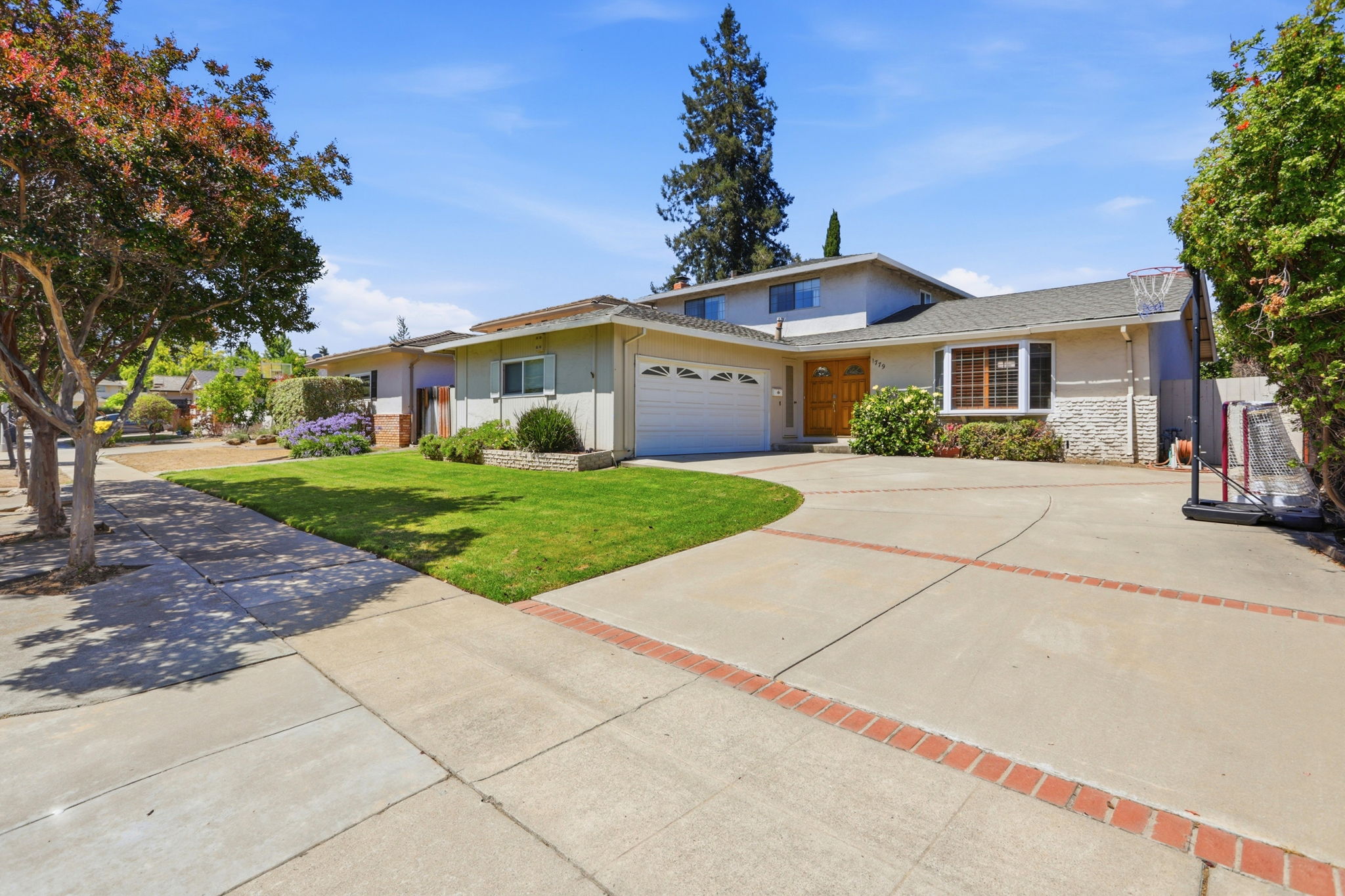 002_F8_1779 Lark Ln