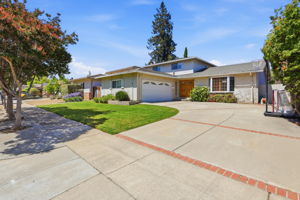 002_F8_1779 Lark Ln