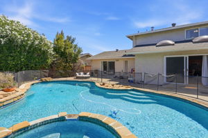 037_F8_1779 Lark Ln