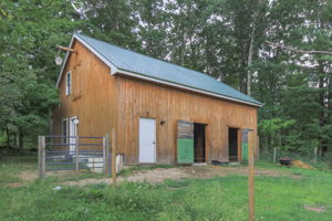 ExteriorBarn-3