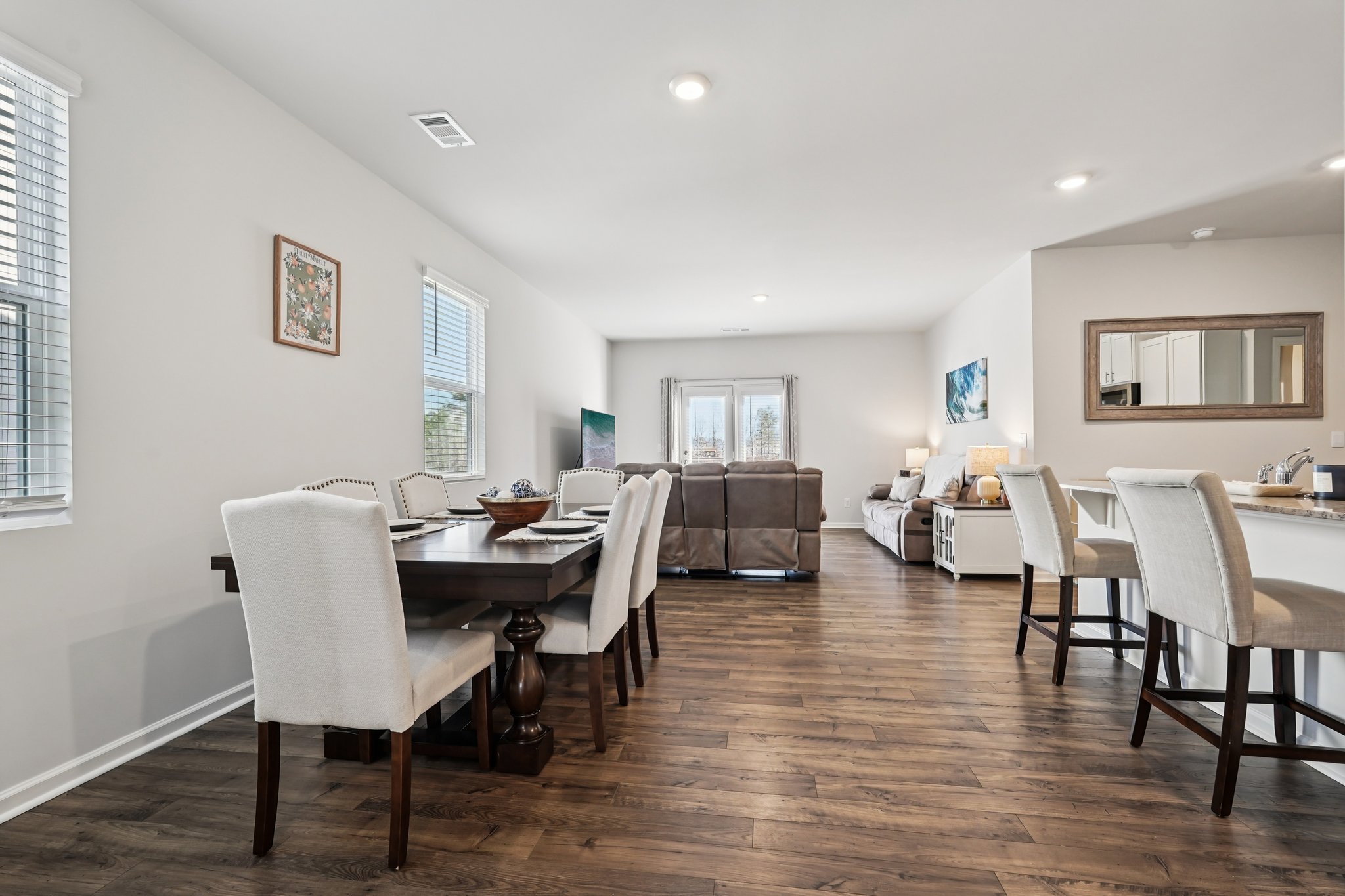 Whitewood Dr-S0702-009.jpg