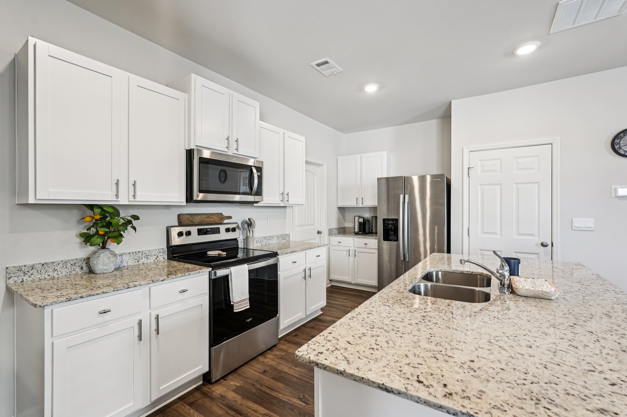 Whitewood Dr-S0702-013.jpg