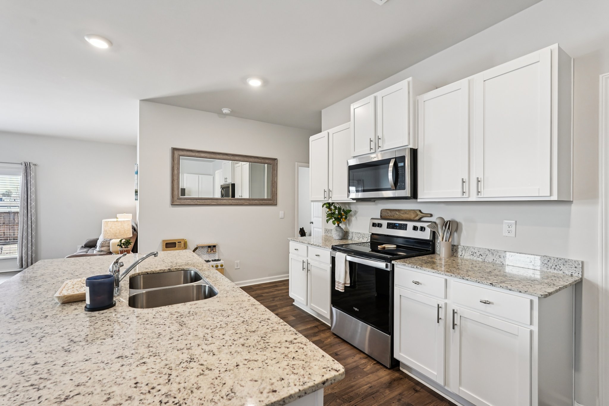 Whitewood Dr-S0702-016.jpg