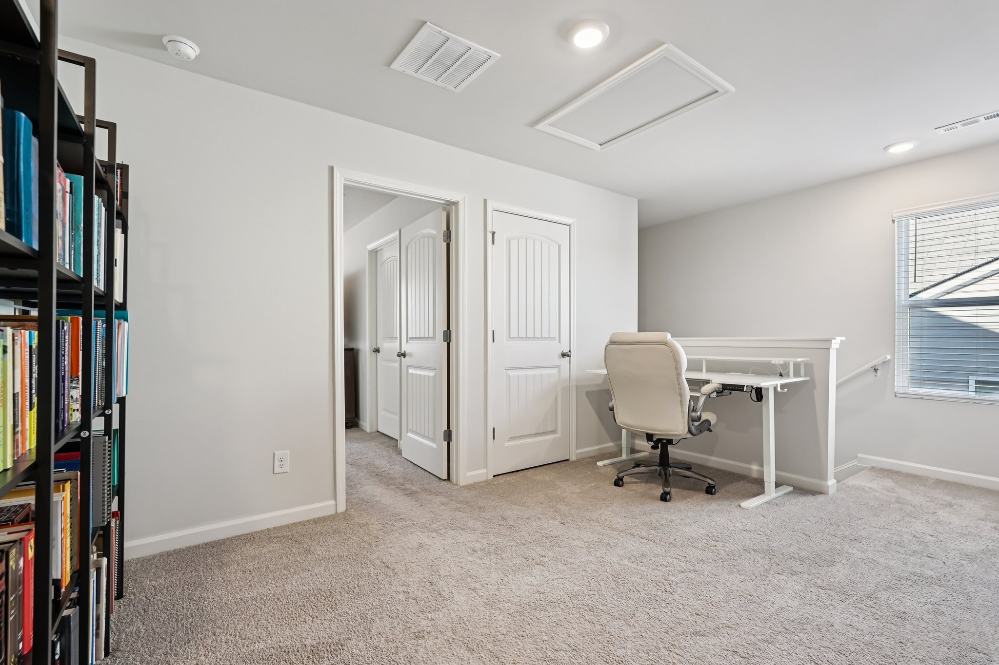 Whitewood Dr-S0702-025.jpg