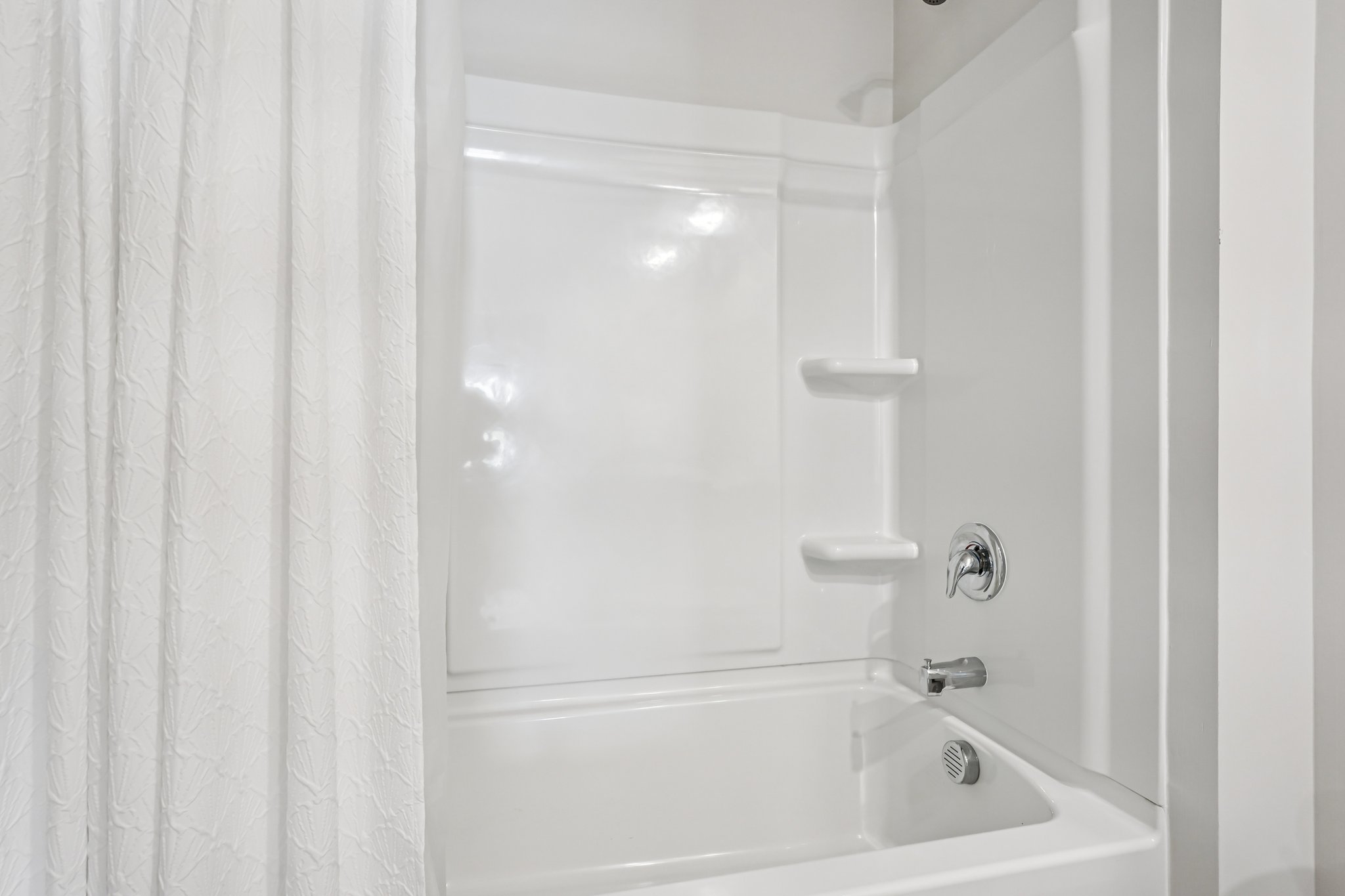 Whitewood Dr-S0702-035.jpg