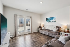 Whitewood Dr-S0702-007.jpg
