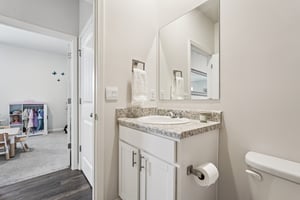 Whitewood Dr-S0702-021.jpg