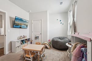 Whitewood Dr-S0702-023.jpg