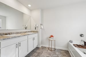 Whitewood Dr-S0702-030.jpg