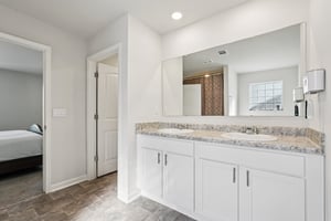 Whitewood Dr-S0702-031.jpg