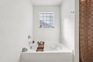 Whitewood Dr-S0702-032.jpg