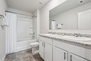 Whitewood Dr-S0702-034.jpg