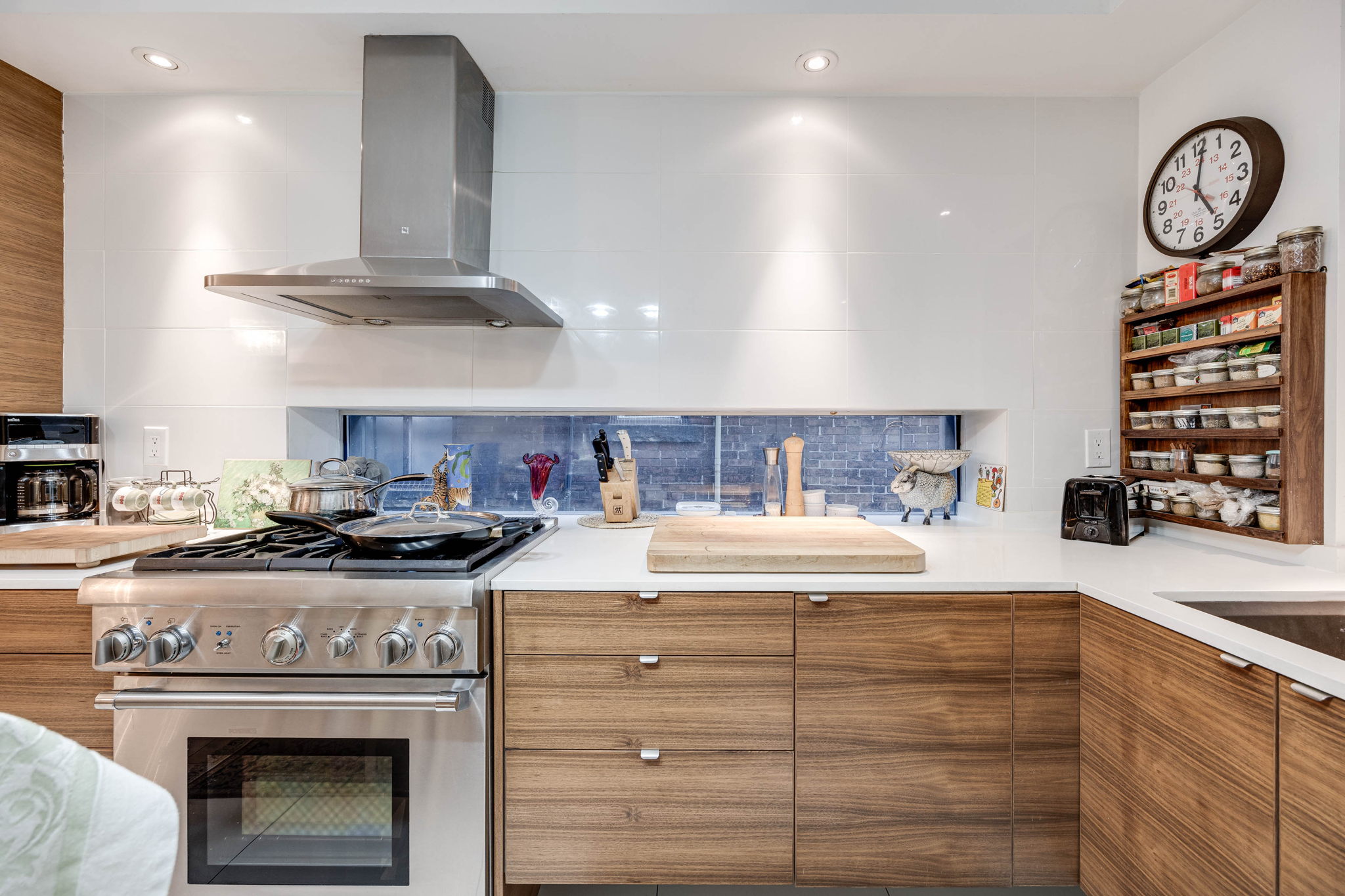 Toronto property showcase — delivered property photograph 17