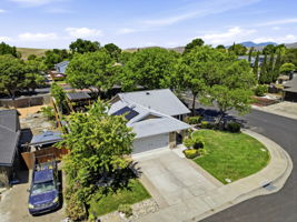 006_F8_AERIAL_1780 Honeysuckle Rd