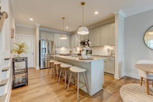 Kitchen/Breakfast Bar