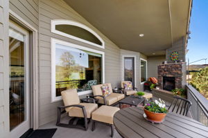 Deck (2)