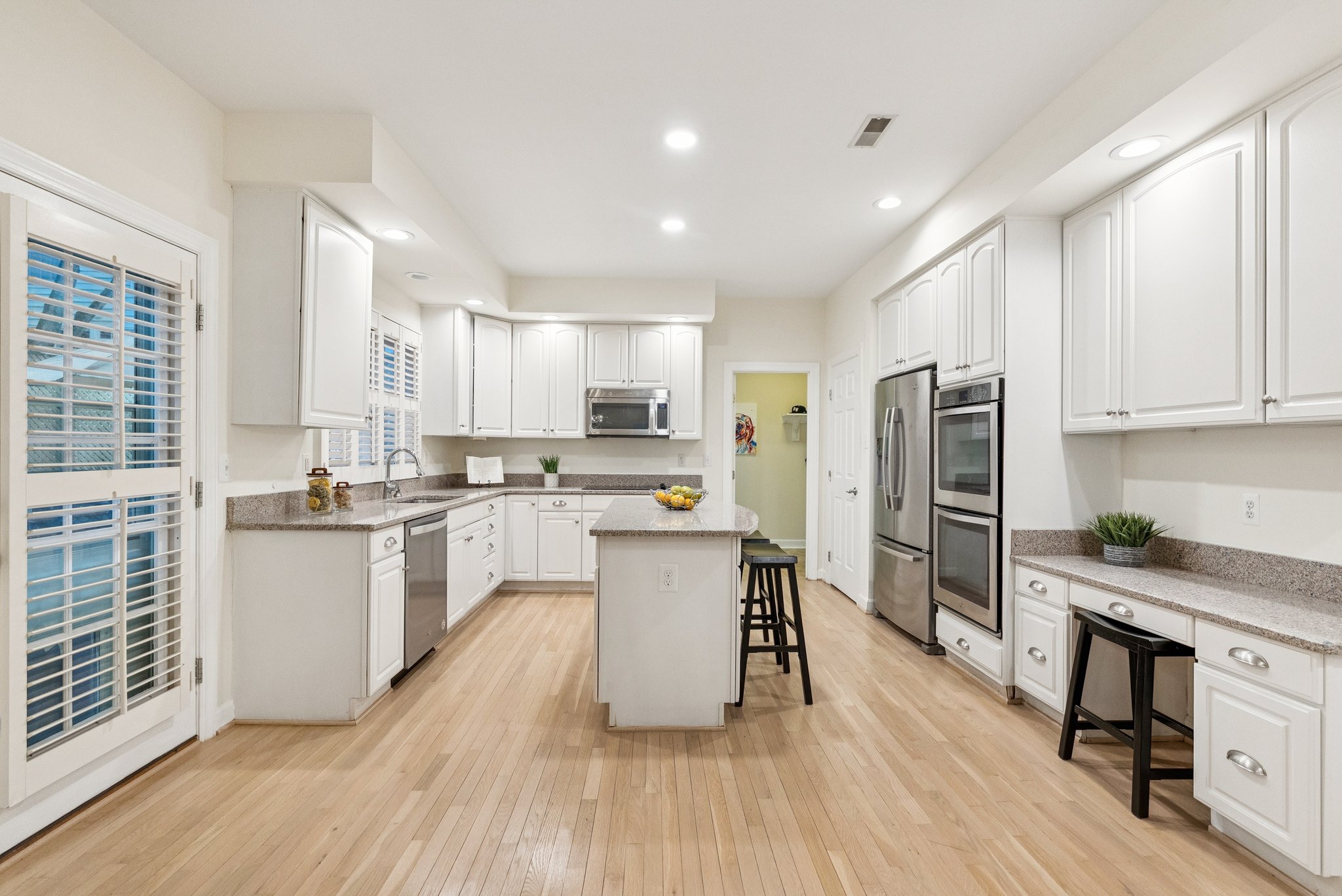 Gourmet Kitchen with Center Island & Stainless Steel Appliances