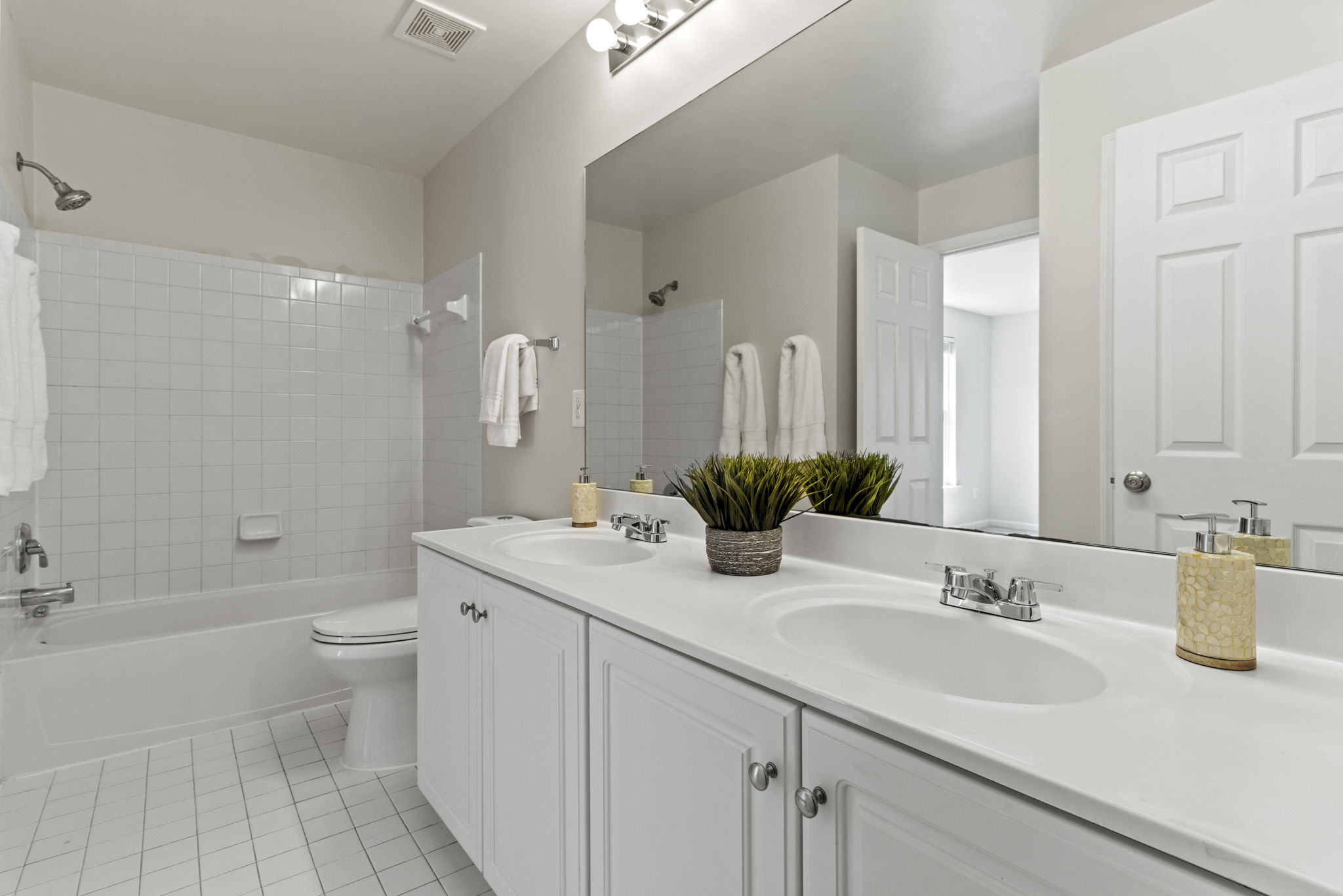 Hall Bath with Dual Vanity
